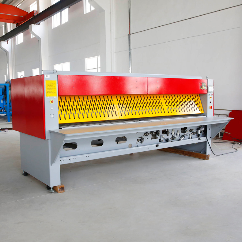 
		布草折叠机是有哪些结构组成？？
		